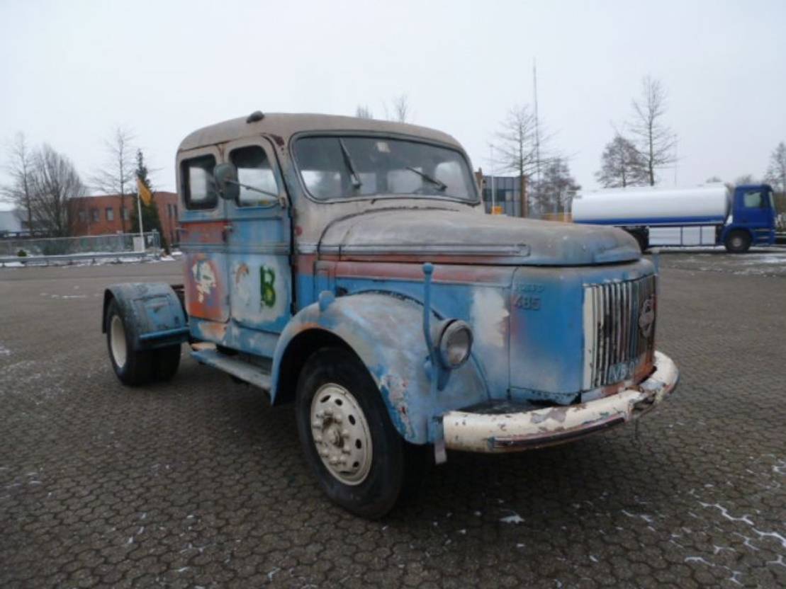 Volvo L485 L 485 - Vetopöytäauto: kuva Volvo L485 L 485 - Vetopöytäauto Volvo L485 L 485 - Vetopöytäauto: kuva Volvo L485 L 485 - Vetopöytäauto