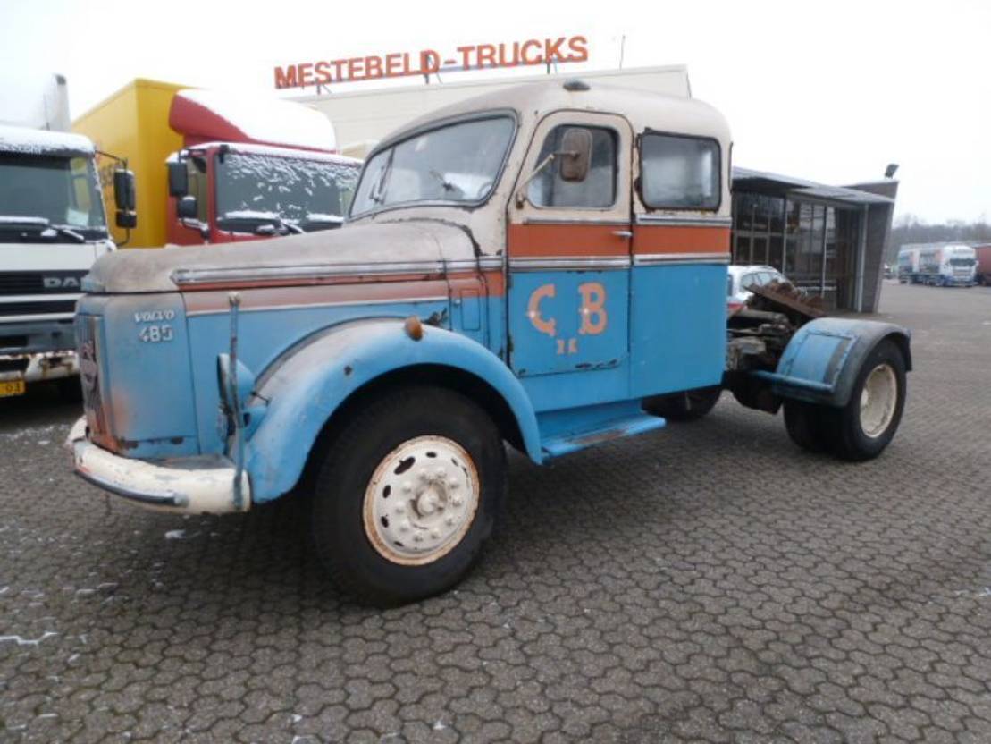 Volvo L485 L 485 - Vetopöytäauto: kuva Volvo L485 L 485 - Vetopöytäauto Volvo L485 L 485 - Vetopöytäauto: kuva Volvo L485 L 485 - Vetopöytäauto