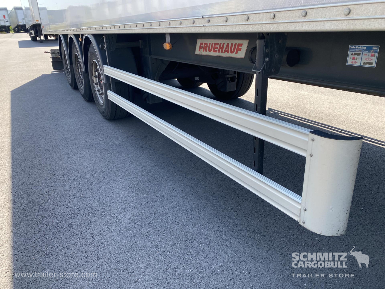 FRUEHAUF Dryfreight Standard Roller shutter door - Umpikori puoliperävaunu: kuva FRUEHAUF Dryfreight Standard Roller shutter door - Umpikori puoliperävaunu FRUEHAUF Dryfreight Standard Roller shutter door - Umpikori puoliperävaunu: kuva FRUEHAUF Dryfreight Standard Roller shutter door - Umpikori puoliperävaunu