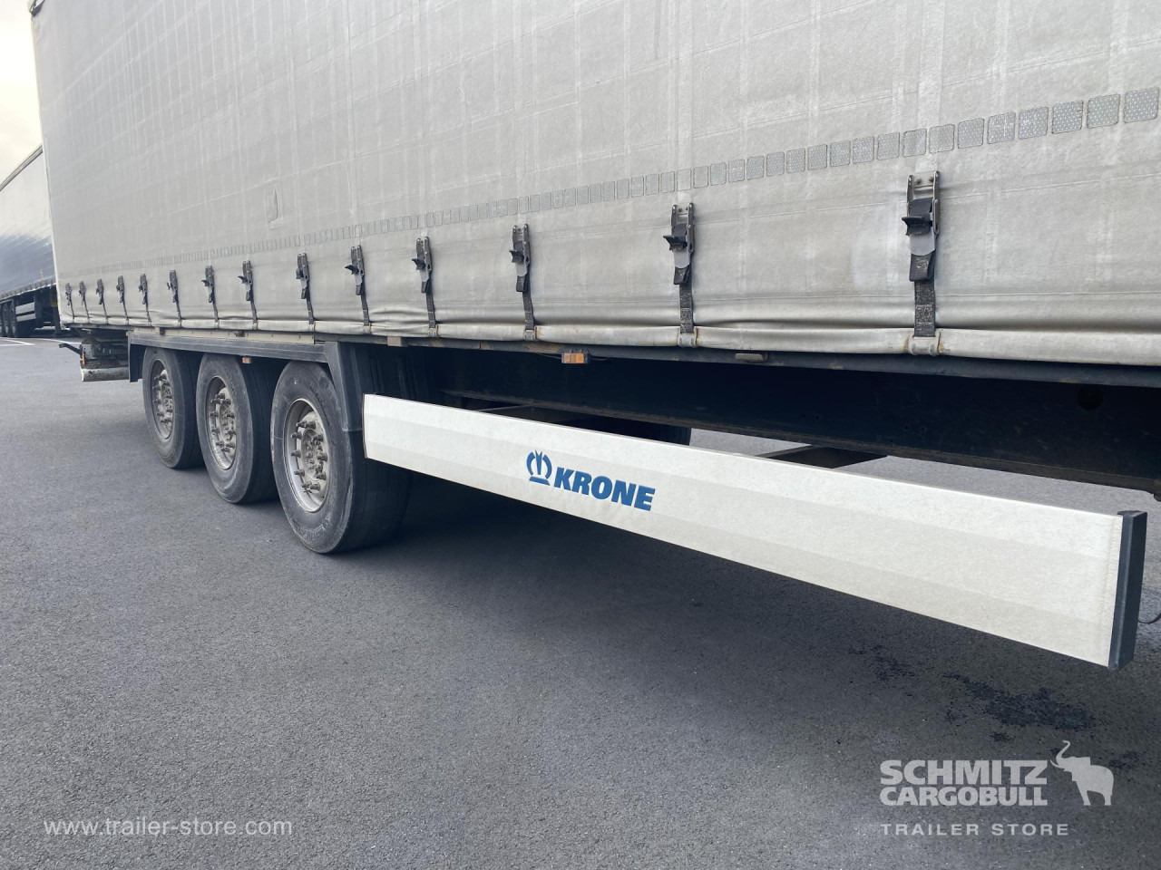 KRONE Curtainsider Standard - Pressukapellipuoliperävaunu: kuva KRONE Curtainsider Standard - Pressukapellipuoliperävaunu KRONE Curtainsider Standard - Pressukapellipuoliperävaunu: kuva KRONE Curtainsider Standard - Pressukapellipuoliperävaunu