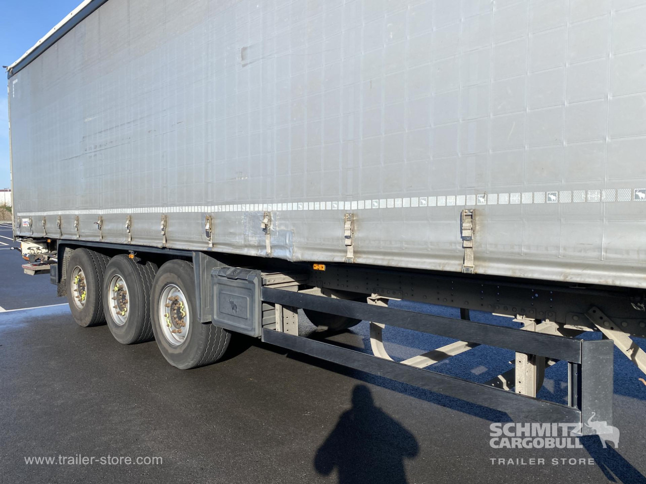 Pressukapellipuoliperävaunu SCHMITZ Curtainsider Standard Taillift: kuva Pressukapellipuoliperävaunu SCHMITZ Curtainsider Standard Taillift Pressukapellipuoliperävaunu SCHMITZ Curtainsider Standard Taillift: kuva Pressukapellipuoliperävaunu SCHMITZ Curtainsider Standard Taillift