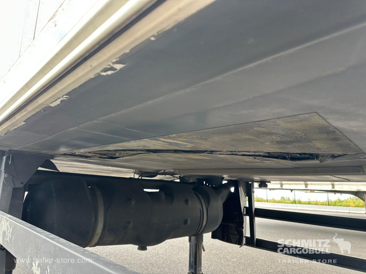 Isoterminen puoliperävaunu SCHMITZ Reefer Standard: kuva Isoterminen puoliperävaunu SCHMITZ Reefer Standard