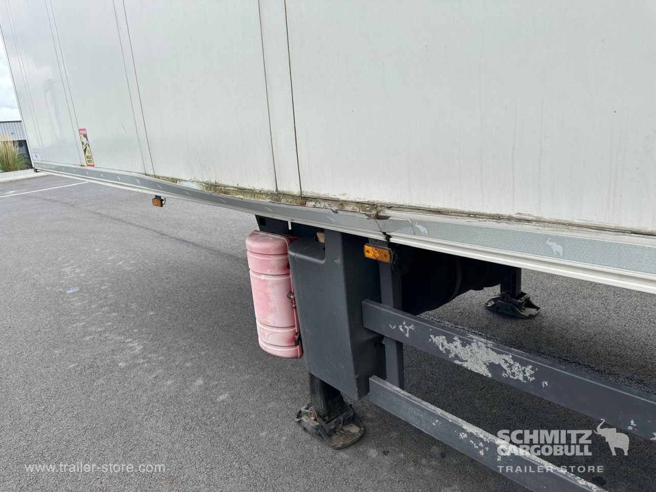 Isoterminen puoliperävaunu SCHMITZ Reefer Standard: kuva Isoterminen puoliperävaunu SCHMITZ Reefer Standard