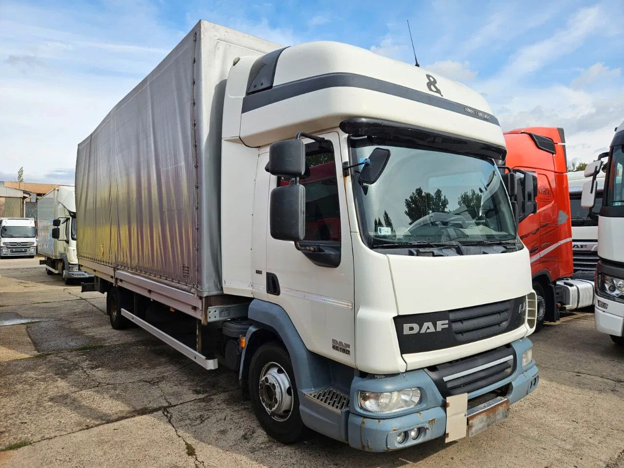 DAF LF 45.180 EEV - More units in stock! - Pressukapelli tavara-auto: kuva DAF LF 45.180 EEV - More units in stock! - Pressukapelli tavara-auto DAF LF 45.180 EEV - More units in stock! - Pressukapelli tavara-auto: kuva DAF LF 45.180 EEV - More units in stock! - Pressukapelli tavara-auto