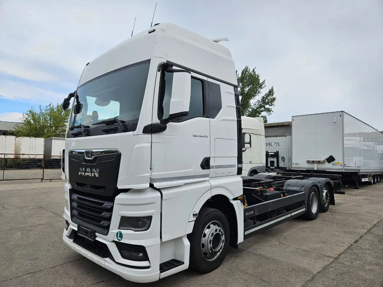 MAN TGX 26.470 XXL BDF 6x2 2 units, NAVI, Lift Axle - Konttialus/ Vaihtokuormatilat kuorma-auto: kuva MAN TGX 26.470 XXL BDF 6x2 2 units, NAVI, Lift Axle - Konttialus/ Vaihtokuormatilat kuorma-auto MAN TGX 26.470 XXL BDF 6x2 2 units, NAVI, Lift Axle - Konttialus/ Vaihtokuormatilat kuorma-auto: kuva MAN TGX 26.470 XXL BDF 6x2 2 units, NAVI, Lift Axle - Konttialus/ Vaihtokuormatilat kuorma-auto