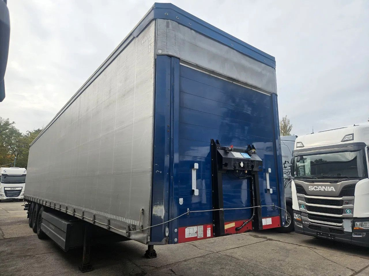 Schwarzmüller S1 J-seria, Pallet box - Pressukapellipuoliperävaunu: kuva Schwarzmüller S1 J-seria, Pallet box - Pressukapellipuoliperävaunu Schwarzmüller S1 J-seria, Pallet box - Pressukapellipuoliperävaunu: kuva Schwarzmüller S1 J-seria, Pallet box - Pressukapellipuoliperävaunu