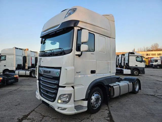 DAF XF 480 XF480-SSC-Mega-StandKlima - Vetopöytäauto: kuva DAF XF 480 XF480-SSC-Mega-StandKlima - Vetopöytäauto DAF XF 480 XF480-SSC-Mega-StandKlima - Vetopöytäauto: kuva DAF XF 480 XF480-SSC-Mega-StandKlima - Vetopöytäauto