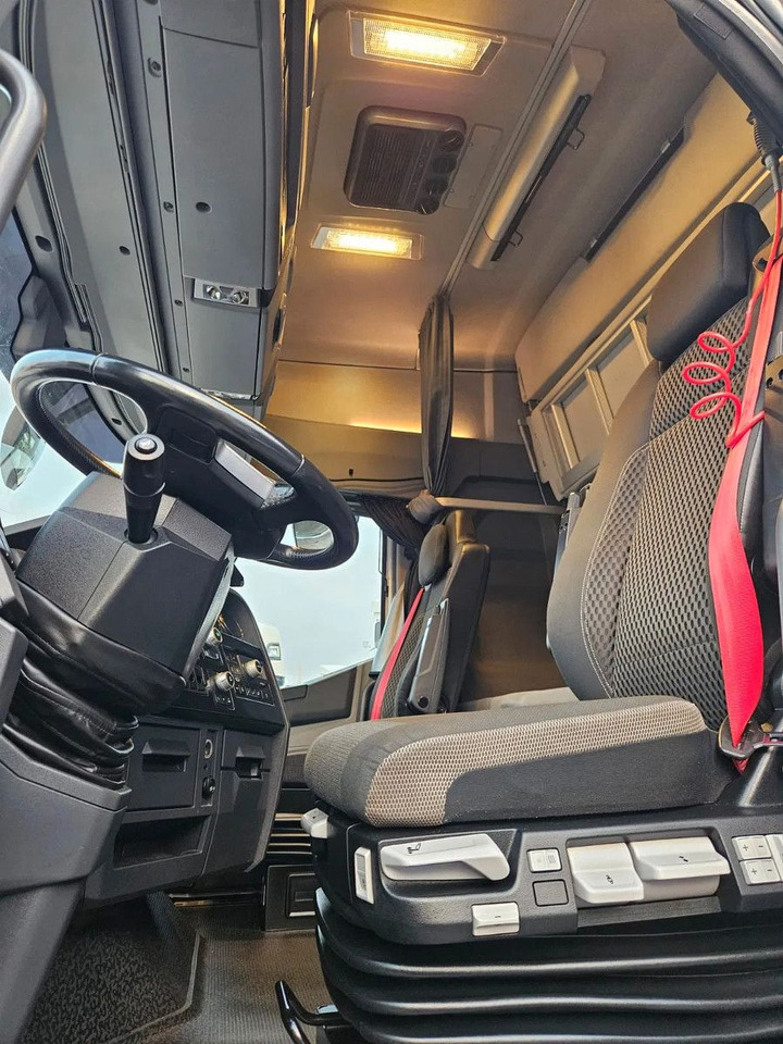 Renault T520 HSC, Mega, Standklima - Vetopöytäauto: kuva Renault T520 HSC, Mega, Standklima - Vetopöytäauto Renault T520 HSC, Mega, Standklima - Vetopöytäauto: kuva Renault T520 HSC, Mega, Standklima - Vetopöytäauto