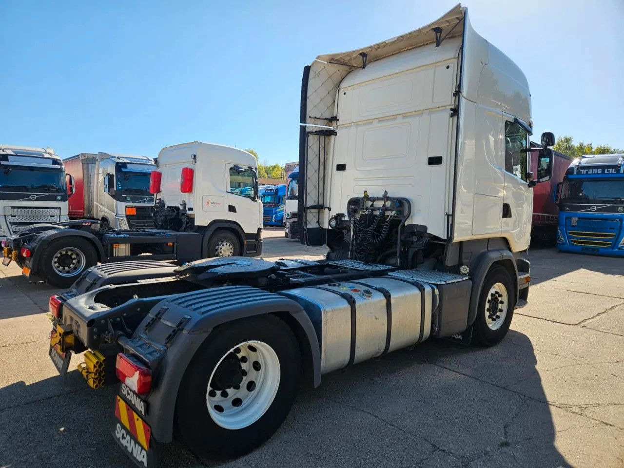 Scania R410 Standard-Topline-Opti Cruise - Vetopöytäauto: kuva Scania R410 Standard-Topline-Opti Cruise - Vetopöytäauto Scania R410 Standard-Topline-Opti Cruise - Vetopöytäauto: kuva Scania R410 Standard-Topline-Opti Cruise - Vetopöytäauto