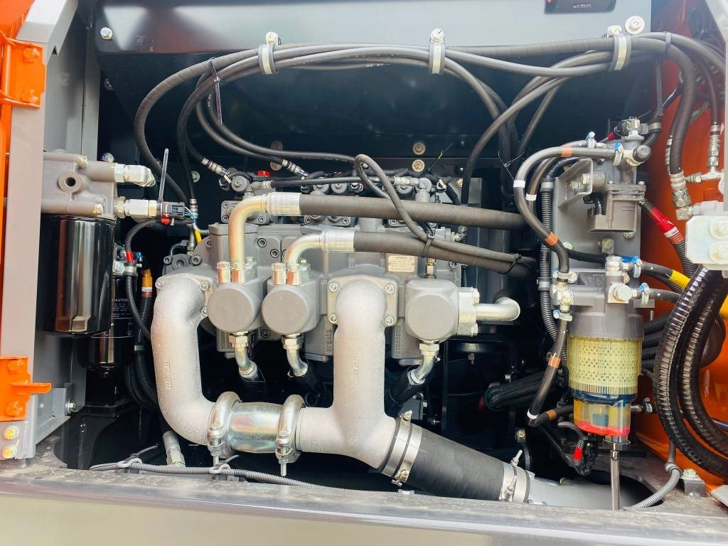 Uusi Telakaivukone Hitachi ZX 300lc-7: kuva Uusi Telakaivukone Hitachi ZX 300lc-7