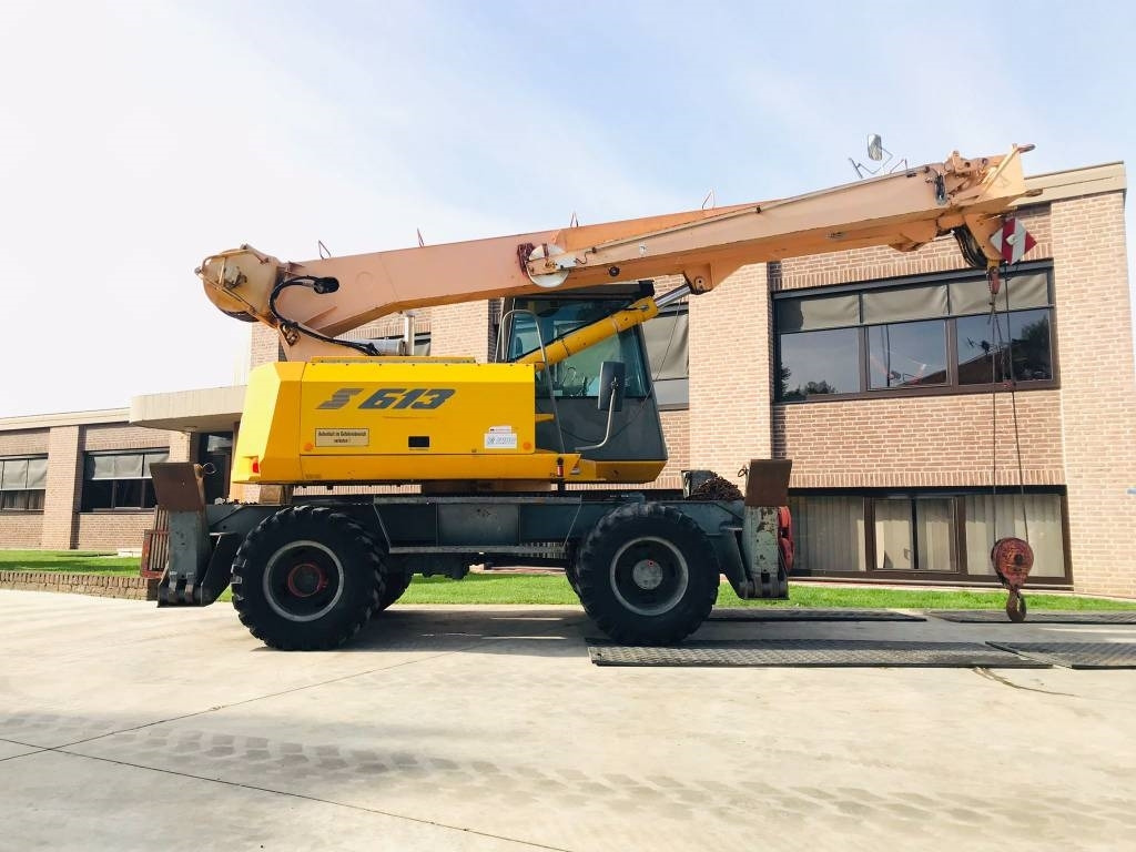 Sennebogen S 613 M - Ajoneuvonosturi: kuva Sennebogen S 613 M - Ajoneuvonosturi Sennebogen S 613 M - Ajoneuvonosturi: kuva Sennebogen S 613 M - Ajoneuvonosturi