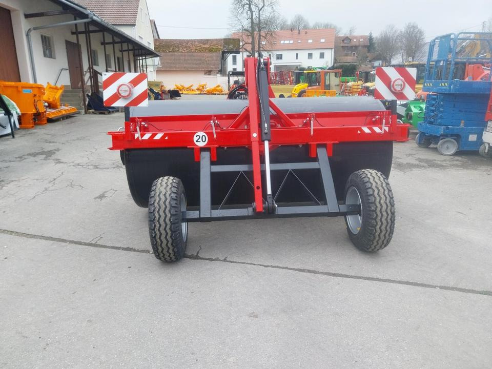 Aktionspreis Walze Wiesenwalze Fahrwerk Traktor Ackerwalze Wiese - Jyrä: kuva Aktionspreis Walze Wiesenwalze Fahrwerk Traktor Ackerwalze Wiese - Jyrä Aktionspreis Walze Wiesenwalze Fahrwerk Traktor Ackerwalze Wiese - Jyrä: kuva Aktionspreis Walze Wiesenwalze Fahrwerk Traktor Ackerwalze Wiese - Jyrä