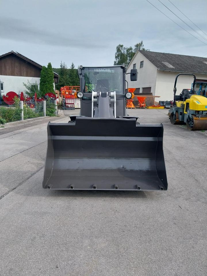 Hitachi ZW 75 Ahlmann Radlader Lader Hoflader Cat Schaufellader - Pienkuormaaja: kuva Hitachi ZW 75 Ahlmann Radlader Lader Hoflader Cat Schaufellader - Pienkuormaaja Hitachi ZW 75 Ahlmann Radlader Lader Hoflader Cat Schaufellader - Pienkuormaaja: kuva Hitachi ZW 75 Ahlmann Radlader Lader Hoflader Cat Schaufellader - Pienkuormaaja