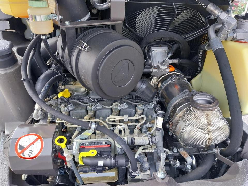 Hitachi ZW 75 Ahlmann Radlader Lader Hoflader Cat Schaufellader - Pienkuormaaja: kuva Hitachi ZW 75 Ahlmann Radlader Lader Hoflader Cat Schaufellader - Pienkuormaaja Hitachi ZW 75 Ahlmann Radlader Lader Hoflader Cat Schaufellader - Pienkuormaaja: kuva Hitachi ZW 75 Ahlmann Radlader Lader Hoflader Cat Schaufellader - Pienkuormaaja