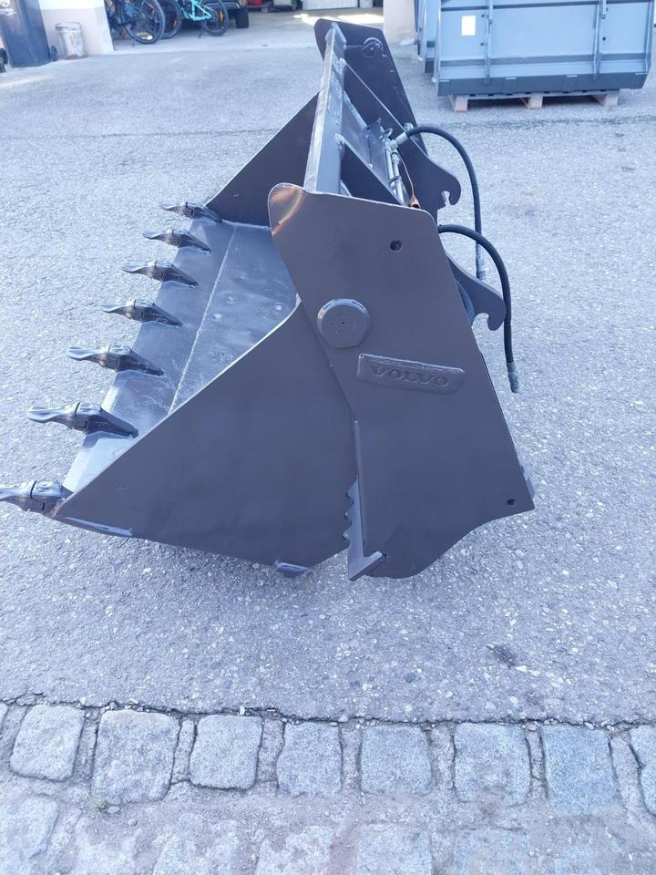 Klappschaufel Volvo L 30 35 Cat Komatsu Schaufel Radlader - Kuormaajan kauha: kuva Klappschaufel Volvo L 30 35 Cat Komatsu Schaufel Radlader - Kuormaajan kauha Klappschaufel Volvo L 30 35 Cat Komatsu Schaufel Radlader - Kuormaajan kauha: kuva Klappschaufel Volvo L 30 35 Cat Komatsu Schaufel Radlader - Kuormaajan kauha