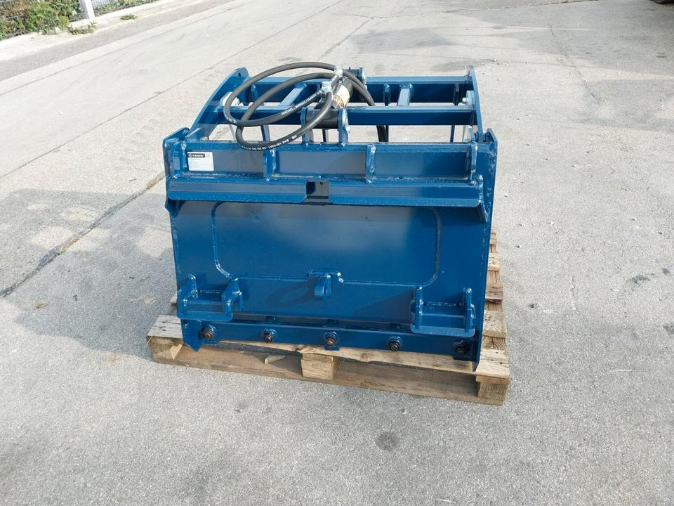 Krokodilgebiss mini Schäffer Greifschaufel Frontlader Hoflader - Säilörehu - laitteet: kuva Krokodilgebiss mini Schäffer Greifschaufel Frontlader Hoflader - Säilörehu - laitteet Krokodilgebiss mini Schäffer Greifschaufel Frontlader Hoflader - Säilörehu - laitteet: kuva Krokodilgebiss mini Schäffer Greifschaufel Frontlader Hoflader - Säilörehu - laitteet