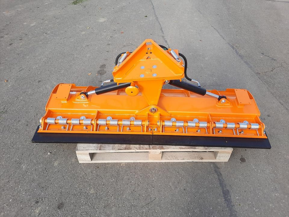 Schneeschild 1,8m Deutz Kommunal Schlepper Radlader Hoflader - Lumiaura: kuva Schneeschild 1,8m Deutz Kommunal Schlepper Radlader Hoflader - Lumiaura Schneeschild 1,8m Deutz Kommunal Schlepper Radlader Hoflader - Lumiaura: kuva Schneeschild 1,8m Deutz Kommunal Schlepper Radlader Hoflader - Lumiaura