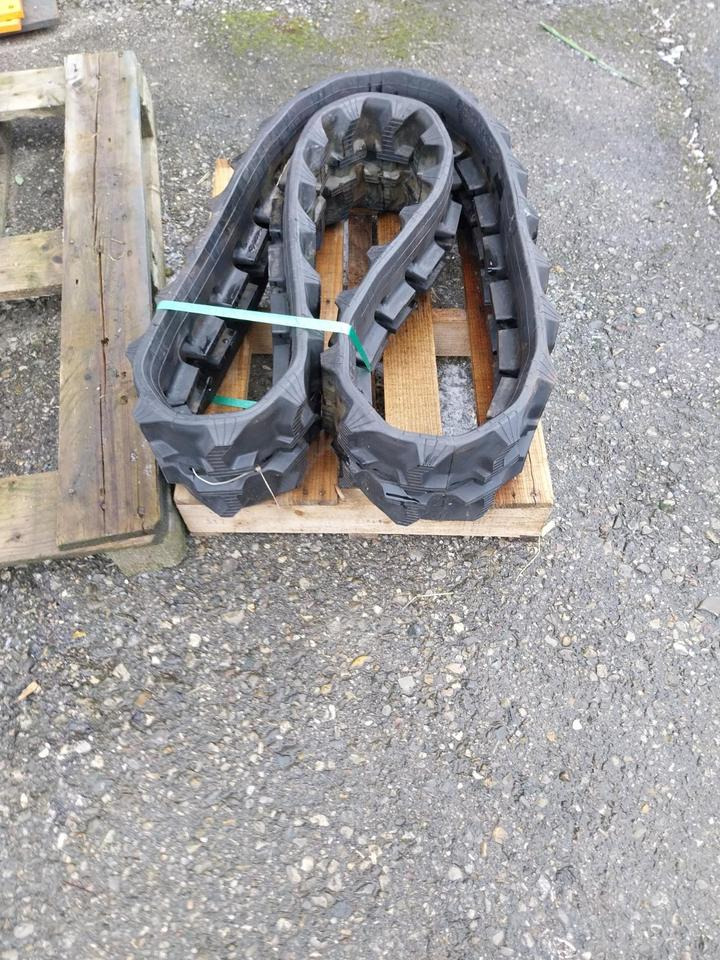 Neue Gummikette 230x96x35 Baggerkette Kette Caterpillar Takeuchi - Telaketju - Rakennuskoneet: kuva neue Gummikette 230x96x35 Baggerkette Kette Caterpillar Takeuchi - Telaketju - Rakennuskoneet Neue Gummikette 230x96x35 Baggerkette Kette Caterpillar Takeuchi - Telaketju - Rakennuskoneet: kuva neue Gummikette 230x96x35 Baggerkette Kette Caterpillar Takeuchi - Telaketju - Rakennuskoneet