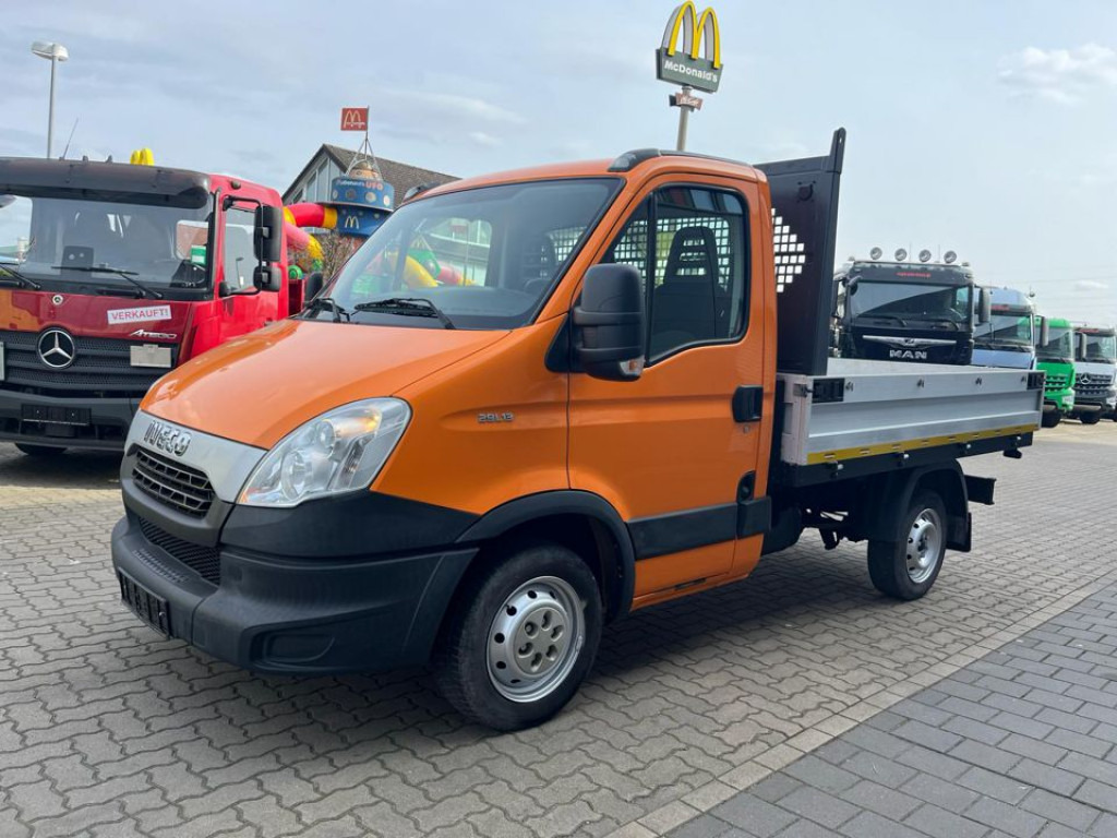 IVECO(I) Daily 29L13 Pritsche - Avolava pakettiauto: kuva IVECO(I) Daily 29L13 Pritsche - Avolava pakettiauto IVECO(I) Daily 29L13 Pritsche - Avolava pakettiauto: kuva IVECO(I) Daily 29L13 Pritsche - Avolava pakettiauto