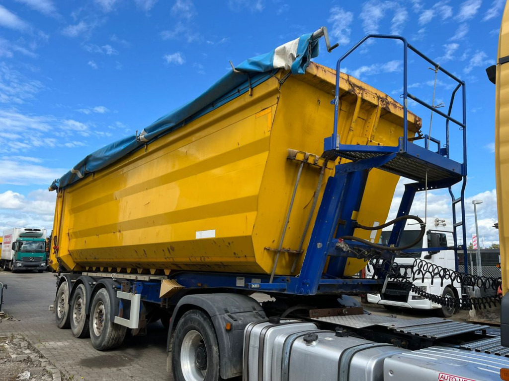 KEMPF Hinterkippmulde SKM 35 3 Kippauflieger 40m³ Stahl - Kippiauto puoliperävaunu: kuva KEMPF Hinterkippmulde SKM 35 3 Kippauflieger 40m³ Stahl - Kippiauto puoliperävaunu KEMPF Hinterkippmulde SKM 35 3 Kippauflieger 40m³ Stahl - Kippiauto puoliperävaunu: kuva KEMPF Hinterkippmulde SKM 35 3 Kippauflieger 40m³ Stahl - Kippiauto puoliperävaunu