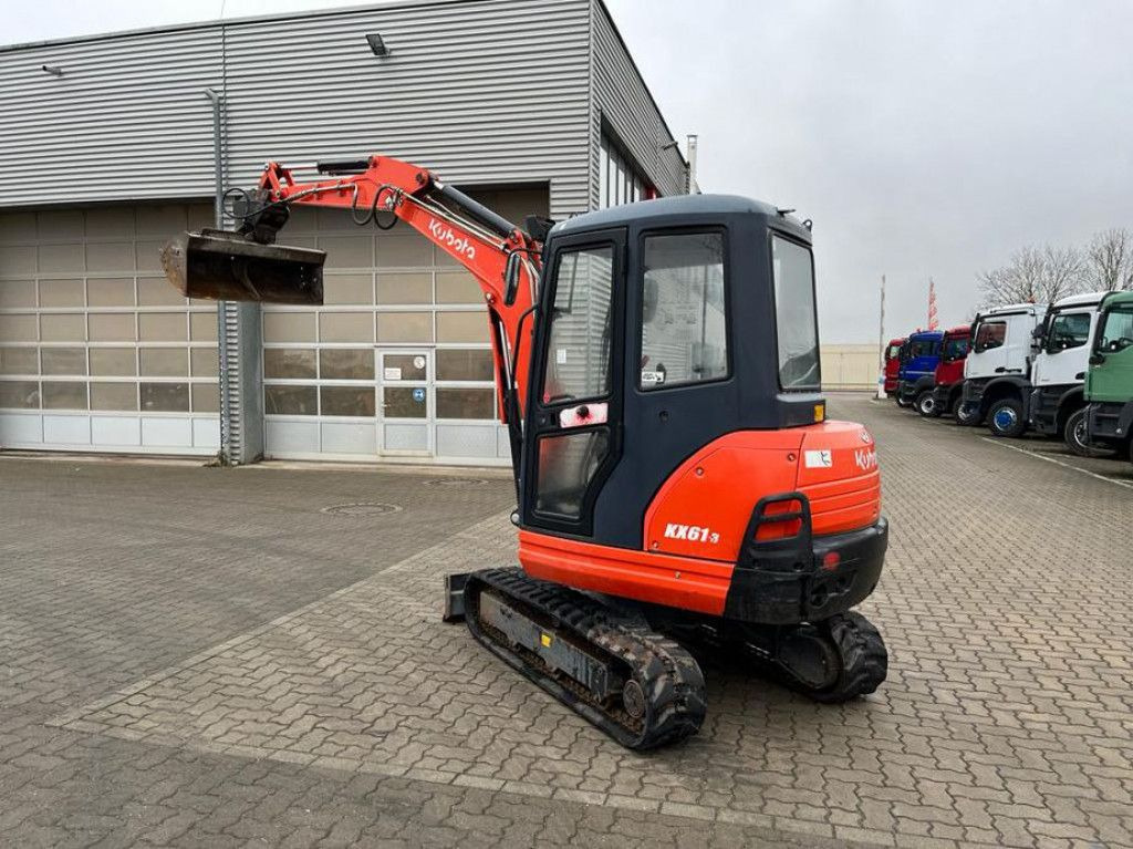 Kubota Minibagger KX 61 Minibagger 2245h, incl. Grabn+T - Minikuormaaja: kuva Kubota Minibagger KX 61 Minibagger 2245h, incl. Grabn+T - Minikuormaaja Kubota Minibagger KX 61 Minibagger 2245h, incl. Grabn+T - Minikuormaaja: kuva Kubota Minibagger KX 61 Minibagger 2245h, incl. Grabn+T - Minikuormaaja