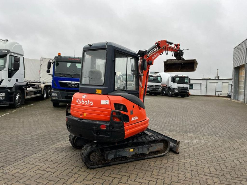 Kubota Minibagger KX 61 Minibagger 2245h, incl. Grabn+T - Minikuormaaja: kuva Kubota Minibagger KX 61 Minibagger 2245h, incl. Grabn+T - Minikuormaaja Kubota Minibagger KX 61 Minibagger 2245h, incl. Grabn+T - Minikuormaaja: kuva Kubota Minibagger KX 61 Minibagger 2245h, incl. Grabn+T - Minikuormaaja
