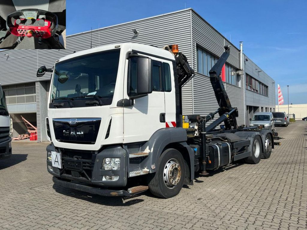 MAN TG-S 26.440 6x2-2 BL Abrollkipper mit Kran Funk+ - Nosturiauto: kuva MAN TG-S 26.440 6x2-2 BL Abrollkipper mit Kran Funk+ - Nosturiauto MAN TG-S 26.440 6x2-2 BL Abrollkipper mit Kran Funk+ - Nosturiauto: kuva MAN TG-S 26.440 6x2-2 BL Abrollkipper mit Kran Funk+ - Nosturiauto