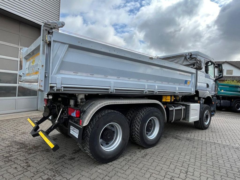 MAN TG-S 26.510 6x4 BB 3-Achs Kipper Meiller Bordmat - Kippiauto kuorma-auto: kuva MAN TG-S 26.510 6x4 BB 3-Achs Kipper Meiller Bordmat - Kippiauto kuorma-auto MAN TG-S 26.510 6x4 BB 3-Achs Kipper Meiller Bordmat - Kippiauto kuorma-auto: kuva MAN TG-S 26.510 6x4 BB 3-Achs Kipper Meiller Bordmat - Kippiauto kuorma-auto