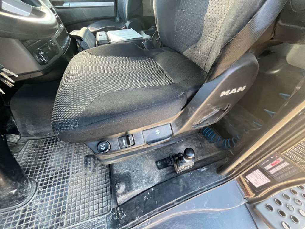 MAN TG-S 35.460 8x6 BB 4 Achs Muldenkipper Meiller 18m³ - Dumpperi: kuva MAN TG-S 35.460 8x6 BB 4 Achs Muldenkipper Meiller 18m³ - Dumpperi MAN TG-S 35.460 8x6 BB 4 Achs Muldenkipper Meiller 18m³ - Dumpperi: kuva MAN TG-S 35.460 8x6 BB 4 Achs Muldenkipper Meiller 18m³ - Dumpperi