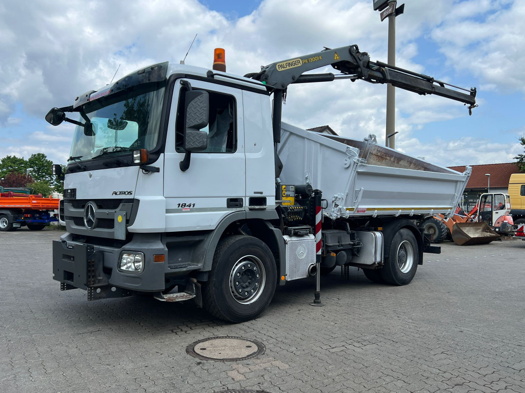 MERCEDES-BENZ Actros 1841 K 2-Achs Kipper Kran Funk 2xhydr+Greifer - Kippiauto kuorma-auto, Nosturiauto: kuva MERCEDES-BENZ Actros 1841 K 2-Achs Kipper Kran Funk 2xhydr+Greifer - Kippiauto kuorma-auto, Nosturiauto MERCEDES-BENZ Actros 1841 K 2-Achs Kipper Kran Funk 2xhydr+Greifer - Kippiauto kuorma-auto, Nosturiauto: kuva MERCEDES-BENZ Actros 1841 K 2-Achs Kipper Kran Funk 2xhydr+Greifer - Kippiauto kuorma-auto, Nosturiauto