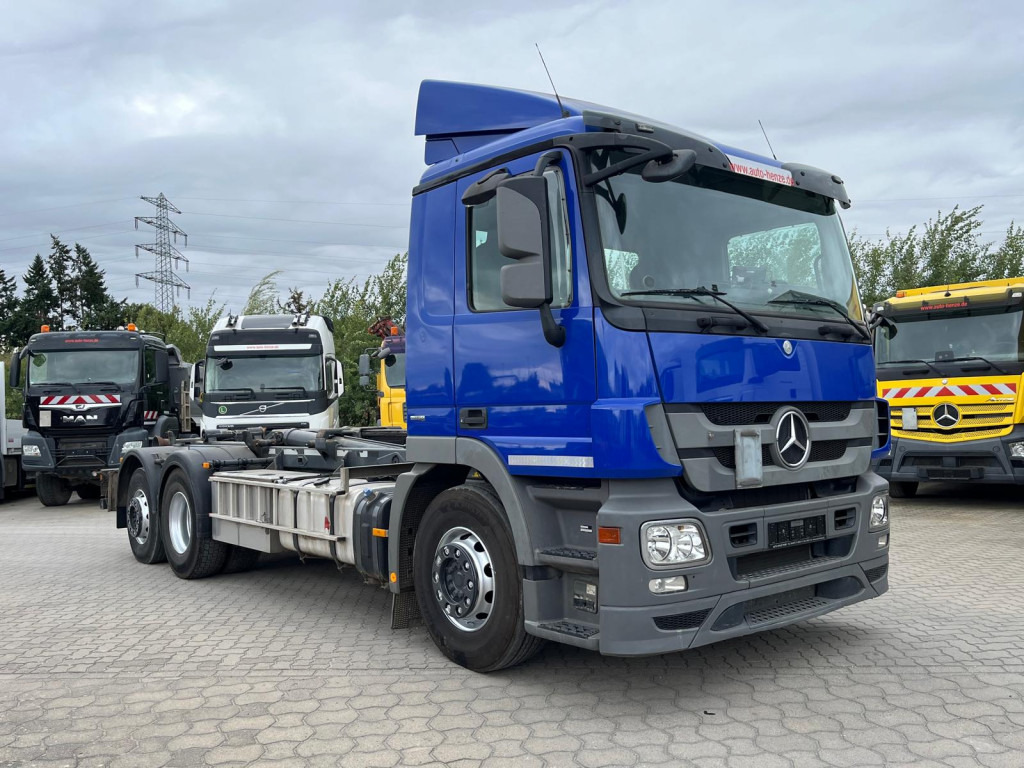 MERCEDES-BENZ Actros 2541 L6x2 Abrollkipper Meiller Schub+Knick - Koukkulava kuorma-auto: kuva MERCEDES-BENZ Actros 2541 L6x2 Abrollkipper Meiller Schub+Knick - Koukkulava kuorma-auto MERCEDES-BENZ Actros 2541 L6x2 Abrollkipper Meiller Schub+Knick - Koukkulava kuorma-auto: kuva MERCEDES-BENZ Actros 2541 L6x2 Abrollkipper Meiller Schub+Knick - Koukkulava kuorma-auto