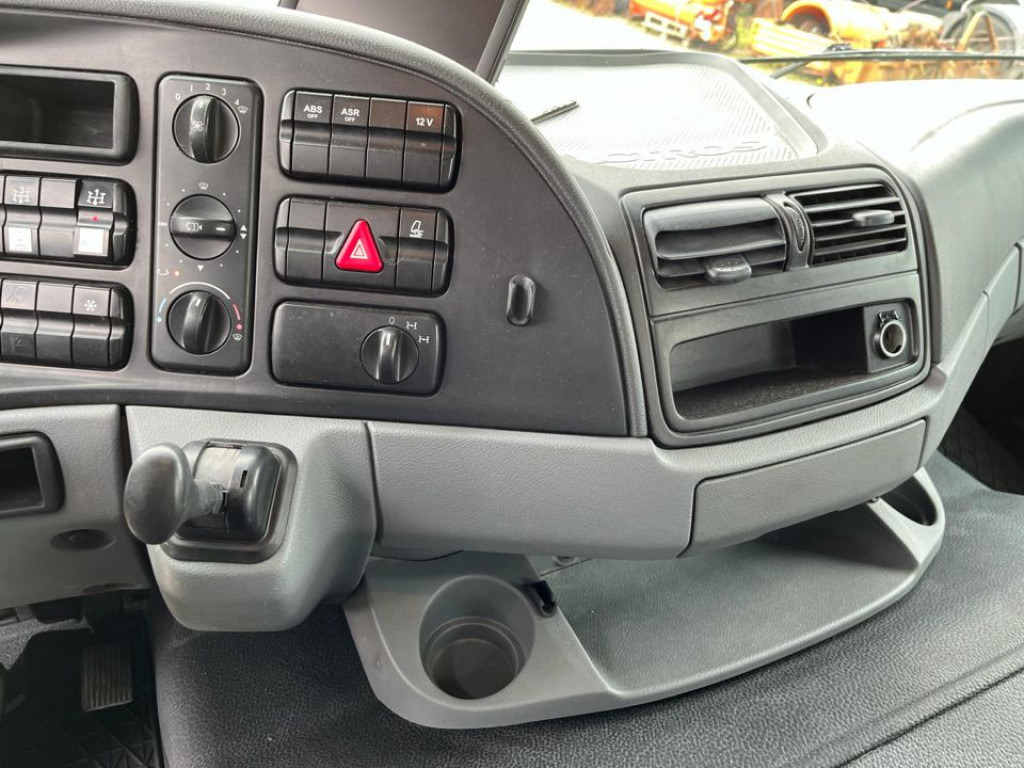 MERCEDES-BENZ Actros 3241 B 8x4 Betonpumpe Putzmeister 42m - Betonipumppuauto: kuva MERCEDES-BENZ Actros 3241 B 8x4 Betonpumpe Putzmeister 42m - Betonipumppuauto MERCEDES-BENZ Actros 3241 B 8x4 Betonpumpe Putzmeister 42m - Betonipumppuauto: kuva MERCEDES-BENZ Actros 3241 B 8x4 Betonpumpe Putzmeister 42m - Betonipumppuauto