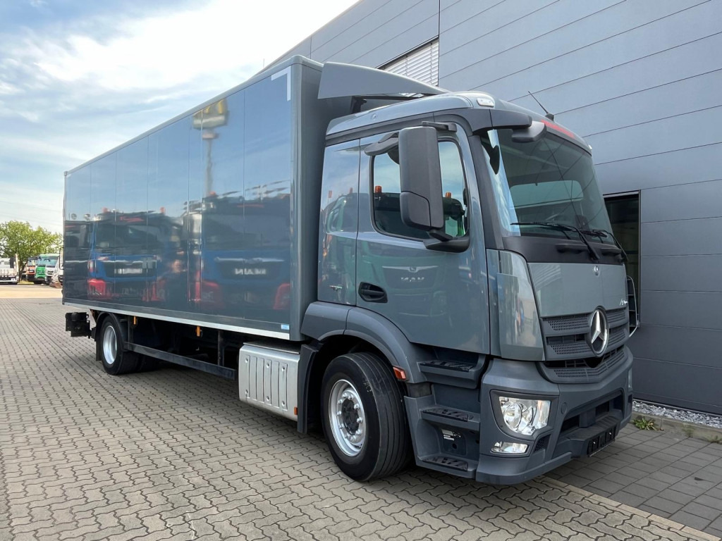 MERCEDES-BENZ Mercedes-Benz Antos Standardkoffer LBW 1830 L nR 4x2 LBW 2to+Funk - Umpikori kuorma-auto: kuva MERCEDES-BENZ Mercedes-Benz Antos Standardkoffer LBW 1830 L nR 4x2 LBW 2to+Funk - Umpikori kuorma-auto MERCEDES-BENZ Mercedes-Benz Antos Standardkoffer LBW 1830 L nR 4x2 LBW 2to+Funk - Umpikori kuorma-auto: kuva MERCEDES-BENZ Mercedes-Benz Antos Standardkoffer LBW 1830 L nR 4x2 LBW 2to+Funk - Umpikori kuorma-auto