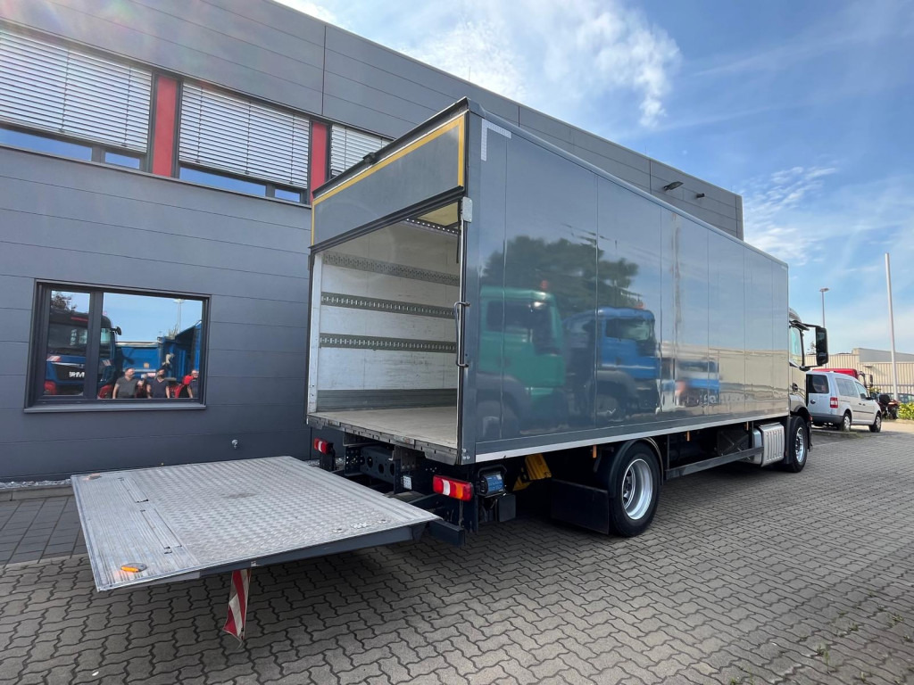 MERCEDES-BENZ Mercedes-Benz Antos Standardkoffer LBW 1830 L nR 4x2 LBW 2to+Funk - Umpikori kuorma-auto: kuva MERCEDES-BENZ Mercedes-Benz Antos Standardkoffer LBW 1830 L nR 4x2 LBW 2to+Funk - Umpikori kuorma-auto MERCEDES-BENZ Mercedes-Benz Antos Standardkoffer LBW 1830 L nR 4x2 LBW 2to+Funk - Umpikori kuorma-auto: kuva MERCEDES-BENZ Mercedes-Benz Antos Standardkoffer LBW 1830 L nR 4x2 LBW 2to+Funk - Umpikori kuorma-auto