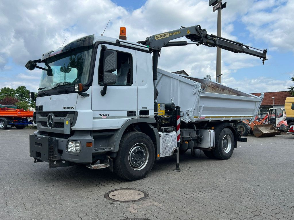 Mercedes-Benz Actros 1841 K 2-Achs Kipper Kran Funk/2xhydr+Gre Mercedes-Benz Actros 1841 K 2-Achs Kipper Kran Funk/2xhydr+Gre - Kippiauto kuorma-auto, Nosturiauto: kuva Mercedes-Benz Actros 1841 K 2-Achs Kipper Kran Funk/2xhydr+Gre Mercedes-Benz Actros 1841 K 2-Achs Kipper Kran Funk/2xhydr+Gre - Kippiauto kuorma-auto, Nosturiauto Mercedes-Benz Actros 1841 K 2-Achs Kipper Kran Funk/2xhydr+Gre Mercedes-Benz Actros 1841 K 2-Achs Kipper Kran Funk/2xhydr+Gre - Kippiauto kuorma-auto, Nosturiauto: kuva Mercedes-Benz Actros 1841 K 2-Achs Kipper Kran Funk/2xhydr+Gre Mercedes-Benz Actros 1841 K 2-Achs Kipper Kran Funk/2xhydr+Gre - Kippiauto kuorma-auto, Nosturiauto
