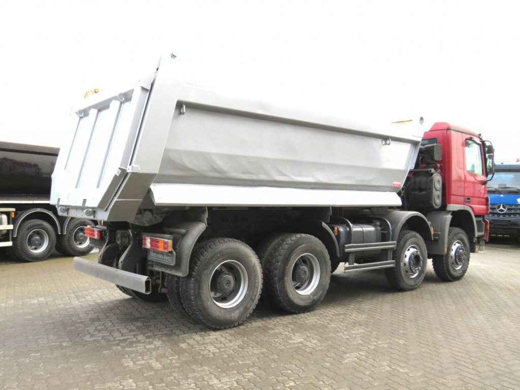 Mercedes-Benz Actros 4141 8x6 4 Achs Muldenkipper Kupplung, 1. - Kippiauto kuorma-auto: kuva Mercedes-Benz Actros 4141 8x6 4 Achs Muldenkipper Kupplung, 1. - Kippiauto kuorma-auto Mercedes-Benz Actros 4141 8x6 4 Achs Muldenkipper Kupplung, 1. - Kippiauto kuorma-auto: kuva Mercedes-Benz Actros 4141 8x6 4 Achs Muldenkipper Kupplung, 1. - Kippiauto kuorma-auto