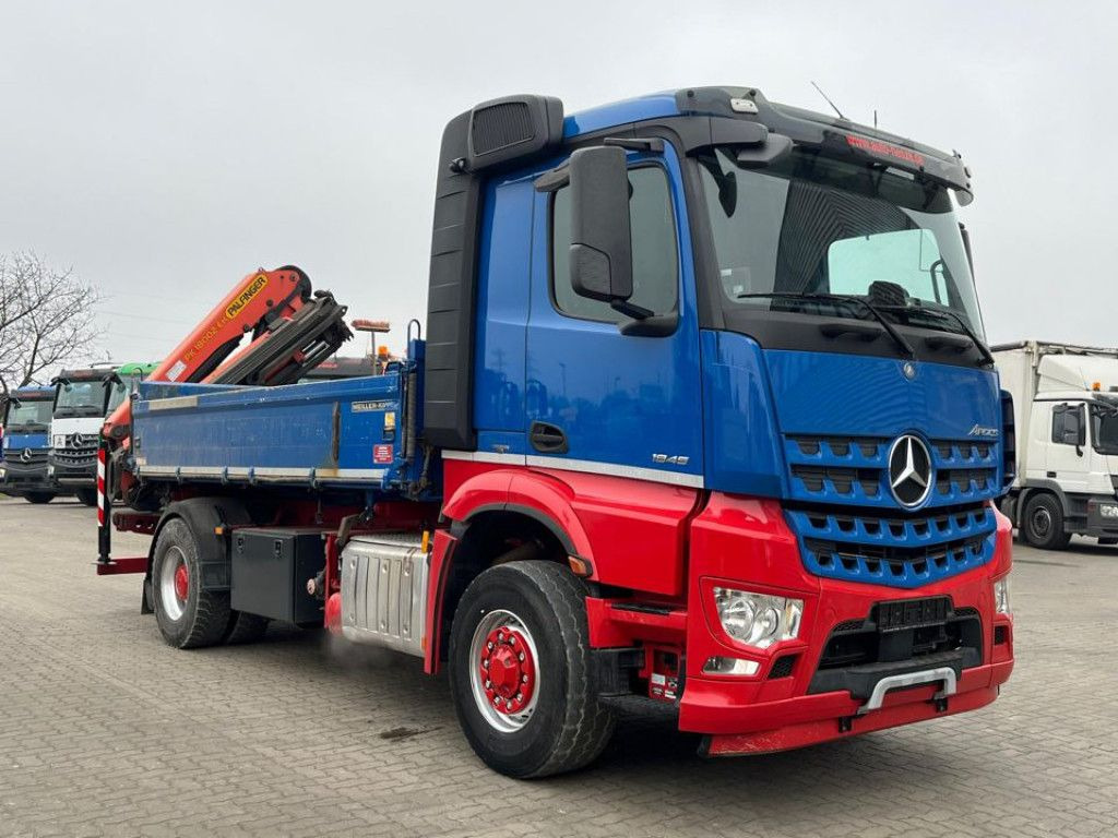 Mercedes-Benz Arocs 1845 4x4 HAD 2-Achs Allradkipper Kran Funk Mercedes-Benz Arocs 1845 4x4 HAD 2-Achs Allradkipper Heckkran - Kippiauto kuorma-auto, Nosturiauto: kuva Mercedes-Benz Arocs 1845 4x4 HAD 2-Achs Allradkipper Kran Funk Mercedes-Benz Arocs 1845 4x4 HAD 2-Achs Allradkipper Heckkran - Kippiauto kuorma-auto, Nosturiauto Mercedes-Benz Arocs 1845 4x4 HAD 2-Achs Allradkipper Kran Funk Mercedes-Benz Arocs 1845 4x4 HAD 2-Achs Allradkipper Heckkran - Kippiauto kuorma-auto, Nosturiauto: kuva Mercedes-Benz Arocs 1845 4x4 HAD 2-Achs Allradkipper Kran Funk Mercedes-Benz Arocs 1845 4x4 HAD 2-Achs Allradkipper Heckkran - Kippiauto kuorma-auto, Nosturiauto