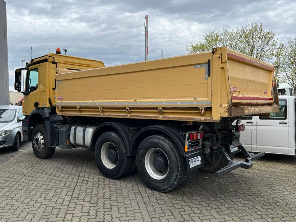 Mercedes-Benz Arocs 2643 K 6x4 3-Achs Kipper Blatt/Blatt, AP A - Kippiauto kuorma-auto: kuva Mercedes-Benz Arocs 2643 K 6x4 3-Achs Kipper Blatt/Blatt, AP A - Kippiauto kuorma-auto Mercedes-Benz Arocs 2643 K 6x4 3-Achs Kipper Blatt/Blatt, AP A - Kippiauto kuorma-auto: kuva Mercedes-Benz Arocs 2643 K 6x4 3-Achs Kipper Blatt/Blatt, AP A - Kippiauto kuorma-auto