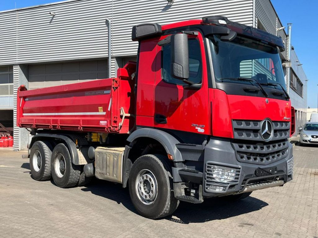 Mercedes-Benz Arocs 2648 6x4 3-Achs Kipper Bordmatik - Kippiauto kuorma-auto: kuva Mercedes-Benz Arocs 2648 6x4 3-Achs Kipper Bordmatik - Kippiauto kuorma-auto Mercedes-Benz Arocs 2648 6x4 3-Achs Kipper Bordmatik - Kippiauto kuorma-auto: kuva Mercedes-Benz Arocs 2648 6x4 3-Achs Kipper Bordmatik - Kippiauto kuorma-auto