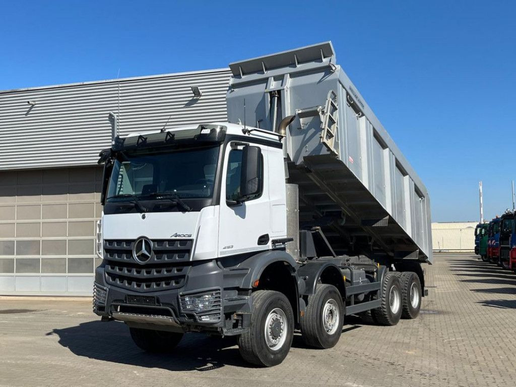 Mercedes-Benz Arocs 4153 8x6 4 Achs Muldenkipper Meiller - Kippiauto kuorma-auto: kuva Mercedes-Benz Arocs 4153 8x6 4 Achs Muldenkipper Meiller - Kippiauto kuorma-auto Mercedes-Benz Arocs 4153 8x6 4 Achs Muldenkipper Meiller - Kippiauto kuorma-auto: kuva Mercedes-Benz Arocs 4153 8x6 4 Achs Muldenkipper Meiller - Kippiauto kuorma-auto