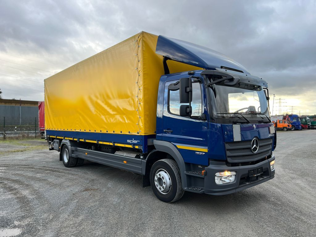 Mercedes-Benz Atego 1527 L Pritsche LBW LBW 1.5 to - Pressukapelli kuorma-auto: kuva Mercedes-Benz Atego 1527 L Pritsche LBW LBW 1.5 to - Pressukapelli kuorma-auto Mercedes-Benz Atego 1527 L Pritsche LBW LBW 1.5 to - Pressukapelli kuorma-auto: kuva Mercedes-Benz Atego 1527 L Pritsche LBW LBW 1.5 to - Pressukapelli kuorma-auto