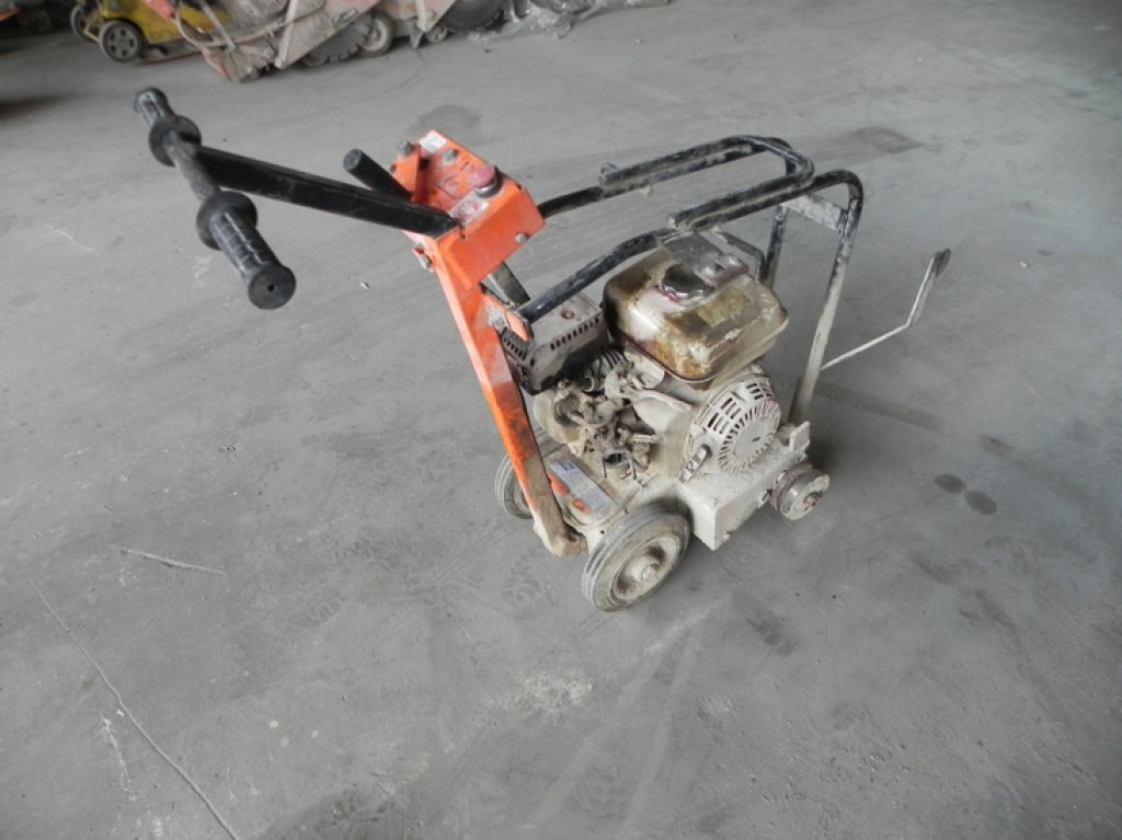 SAINT GOBAIN Norton Clipper C 51 Kleinteile - Rakennuskoneet: kuva SAINT GOBAIN Norton Clipper C 51 Kleinteile - Rakennuskoneet SAINT GOBAIN Norton Clipper C 51 Kleinteile - Rakennuskoneet: kuva SAINT GOBAIN Norton Clipper C 51 Kleinteile - Rakennuskoneet
