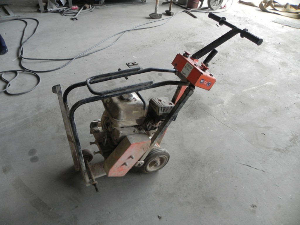 SAINT GOBAIN Norton Clipper C 51 Kleinteile - Rakennuskoneet: kuva SAINT GOBAIN Norton Clipper C 51 Kleinteile - Rakennuskoneet SAINT GOBAIN Norton Clipper C 51 Kleinteile - Rakennuskoneet: kuva SAINT GOBAIN Norton Clipper C 51 Kleinteile - Rakennuskoneet