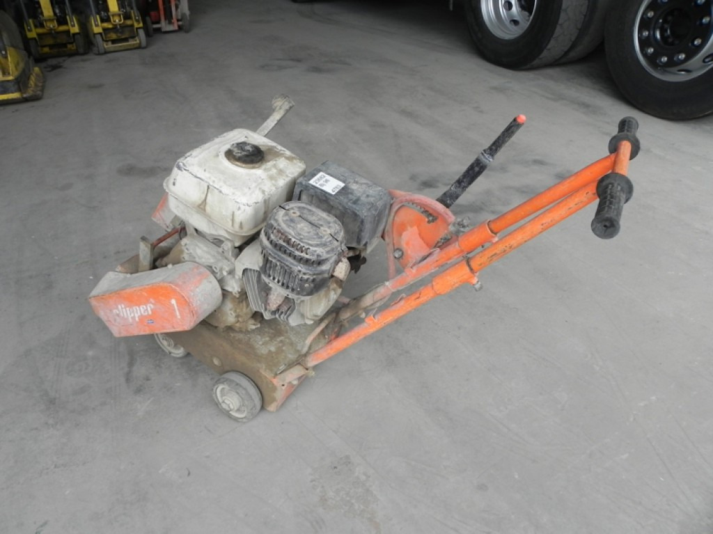 SAINT GOBAIN Norton Clipper C 85 Kleinteile - Rakennuskoneet: kuva SAINT GOBAIN Norton Clipper C 85 Kleinteile - Rakennuskoneet SAINT GOBAIN Norton Clipper C 85 Kleinteile - Rakennuskoneet: kuva SAINT GOBAIN Norton Clipper C 85 Kleinteile - Rakennuskoneet