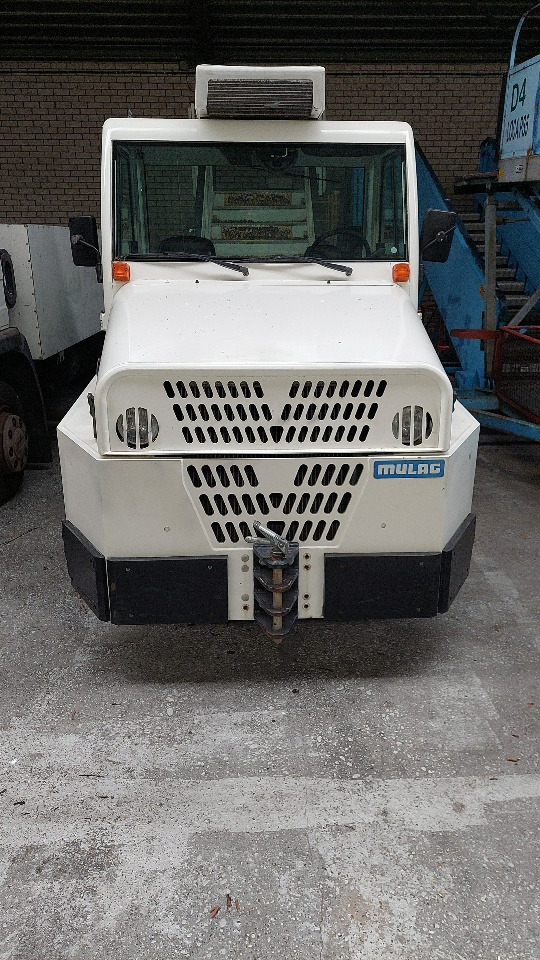 Mulag Comet 4 Baggage Tractor - Matkatavaratraktori: kuva Mulag Comet 4 Baggage Tractor - Matkatavaratraktori Mulag Comet 4 Baggage Tractor - Matkatavaratraktori: kuva Mulag Comet 4 Baggage Tractor - Matkatavaratraktori