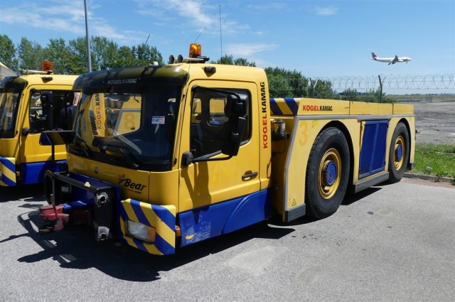 Pushback Kamag Towbear - Pushback-traktori: kuva Pushback Kamag Towbear - Pushback-traktori Pushback Kamag Towbear - Pushback-traktori: kuva Pushback Kamag Towbear - Pushback-traktori