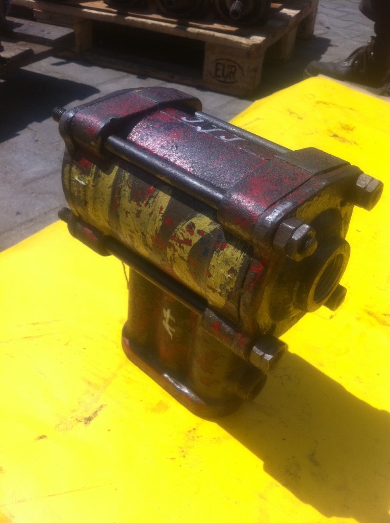 DAF POMPA TŁOCZKOWA - Hydraulipumppu - Rakennuskoneet: kuva DAF POMPA TŁOCZKOWA - Hydraulipumppu - Rakennuskoneet DAF POMPA TŁOCZKOWA - Hydraulipumppu - Rakennuskoneet: kuva DAF POMPA TŁOCZKOWA - Hydraulipumppu - Rakennuskoneet