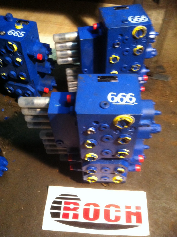 REXROTH M6-1236-00/4M6-15M2P - 4 SEKCYJNY + 2WYV19 87341634 - Hydrauliventtiili - Rakennuskoneet: kuva REXROTH M6-1236-00/4M6-15M2P - 4 SEKCYJNY + 2WYV19 87341634 - Hydrauliventtiili - Rakennuskoneet REXROTH M6-1236-00/4M6-15M2P - 4 SEKCYJNY + 2WYV19 87341634 - Hydrauliventtiili - Rakennuskoneet: kuva REXROTH M6-1236-00/4M6-15M2P - 4 SEKCYJNY + 2WYV19 87341634 - Hydrauliventtiili - Rakennuskoneet