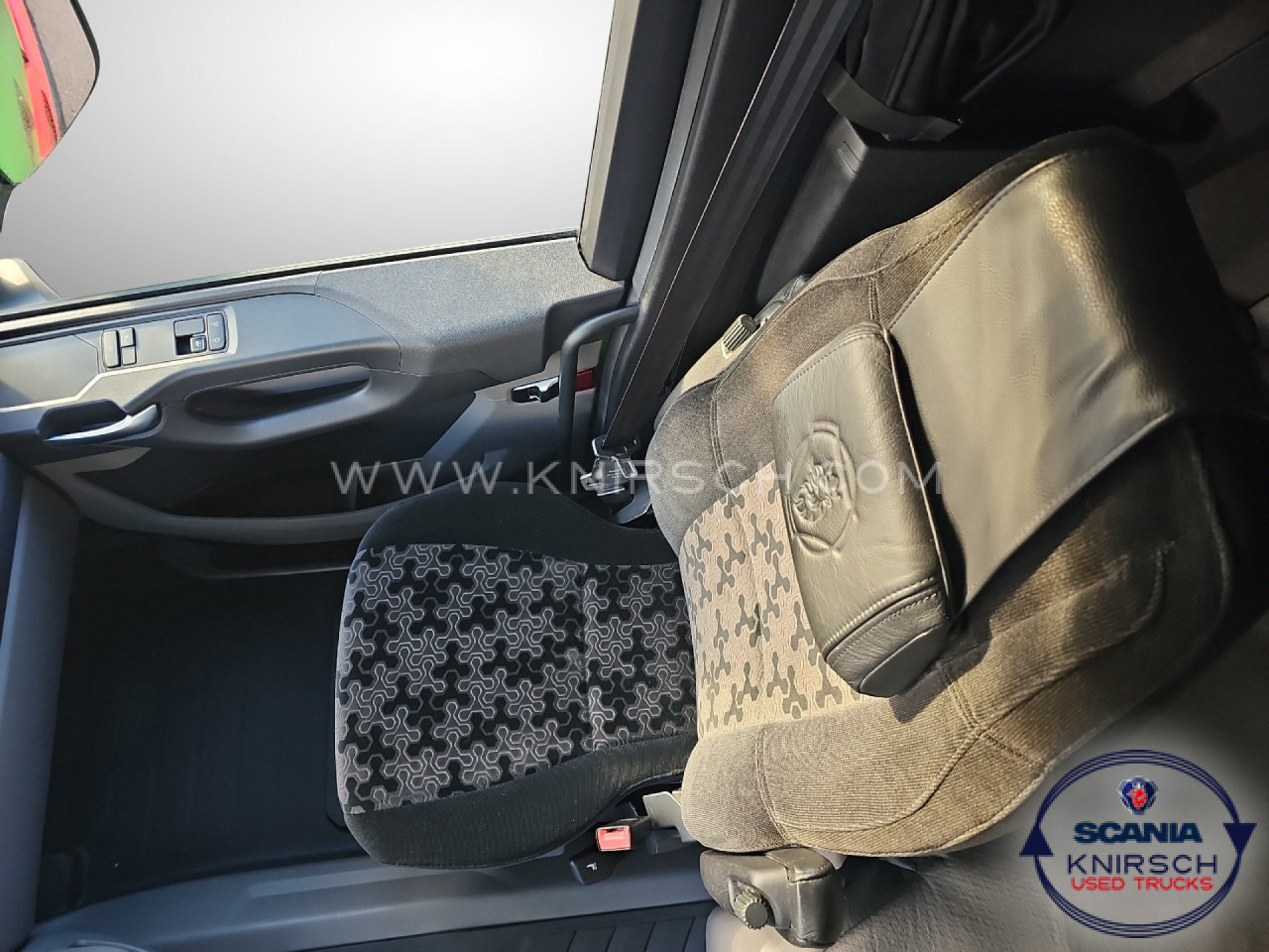 SCANIA R 450 A4x2LA Retarder Standklima - Vetopöytäauto: kuva SCANIA R 450 A4x2LA Retarder Standklima - Vetopöytäauto SCANIA R 450 A4x2LA Retarder Standklima - Vetopöytäauto: kuva SCANIA R 450 A4x2LA Retarder Standklima - Vetopöytäauto