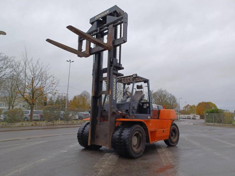 Doosan D1808-S - Dieseltrukki: kuva Doosan D1808-S - Dieseltrukki Doosan D1808-S - Dieseltrukki: kuva Doosan D1808-S - Dieseltrukki